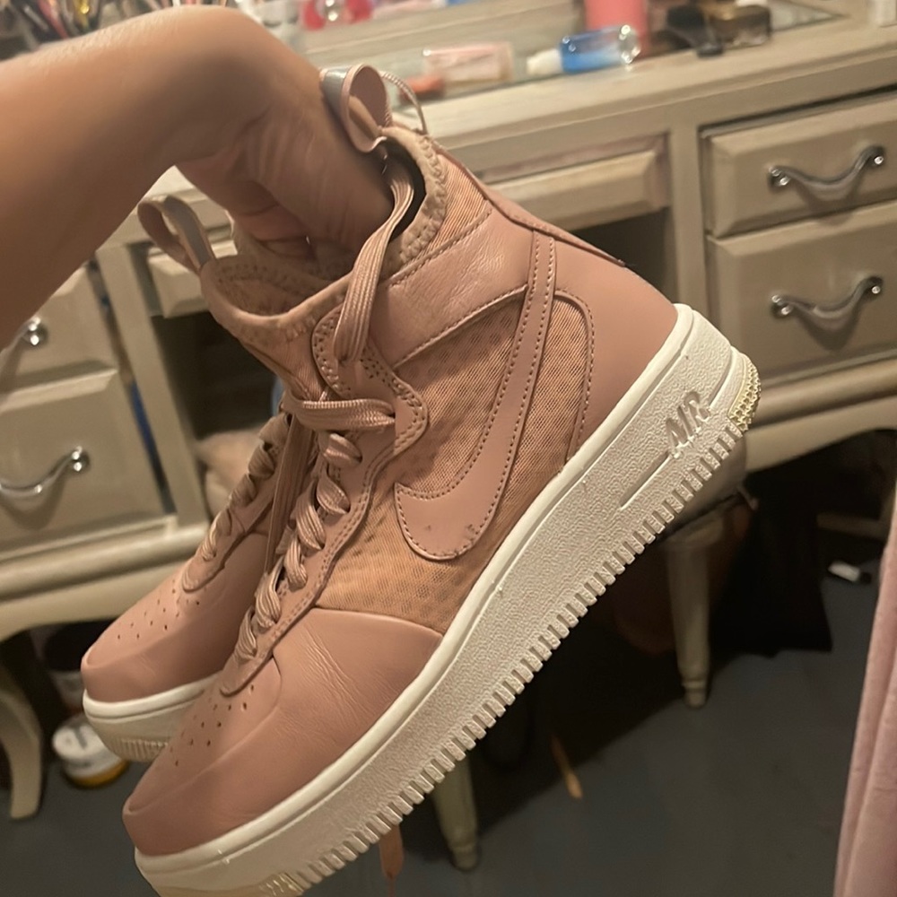 Nike womens shoes size 6.5